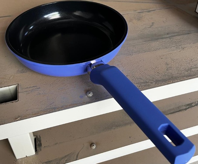 SARTEN 24CM FUNDICION DE ALUMINIO CON RECUBRIMIENTO CERAMICO ANTIADHERENTE - TAPA DE VIDRIO TEMPLADO - ORMAY
