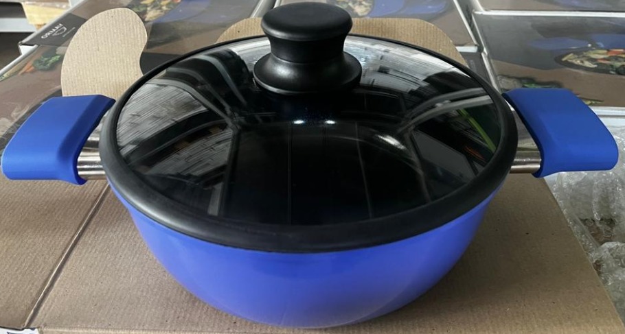 [28056] OLLA 24CM FUNDICION DE ALUMINIO CON RECUBRIMIENTO CERAMICO ANTIADHERENTE - TAPA DE VIDRIO TEMPLADO - ORMAY